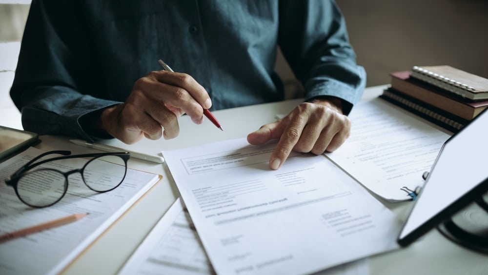 Our Hinsdale real estate lawyer explains how a real estate attorney helps prevent real estate closing delays.